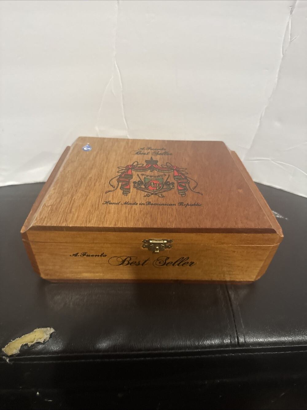 Arturo Fuente Hemingway Best Seller Empty Cigar Box Wooden 25 Count Handmade